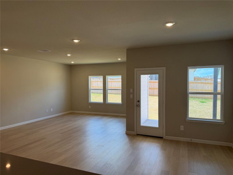 Spacious, unfurnished interior of a new home in Liberty Village, Brenham (Image 6).