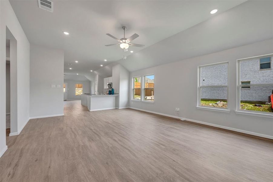 Spacious, unfurnished interior of a new home in Elevon, Lavon (Image 20). Spacious, unfurnished interior of a new home in Elevon, Lavon (Image 20).