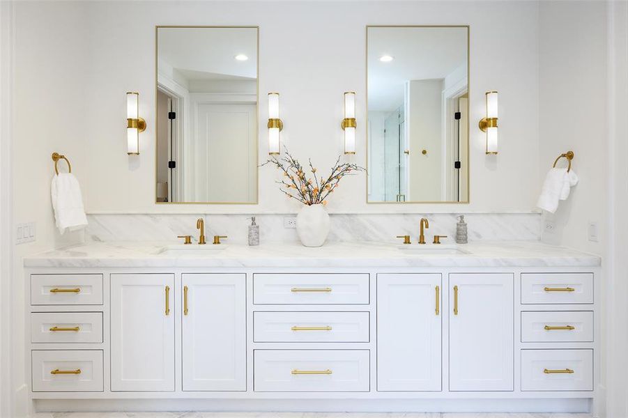 Close-up of interior finishes inside a home in , Dallas (Image 21). Close-up of interior finishes inside a home in , Dallas (Image 21).