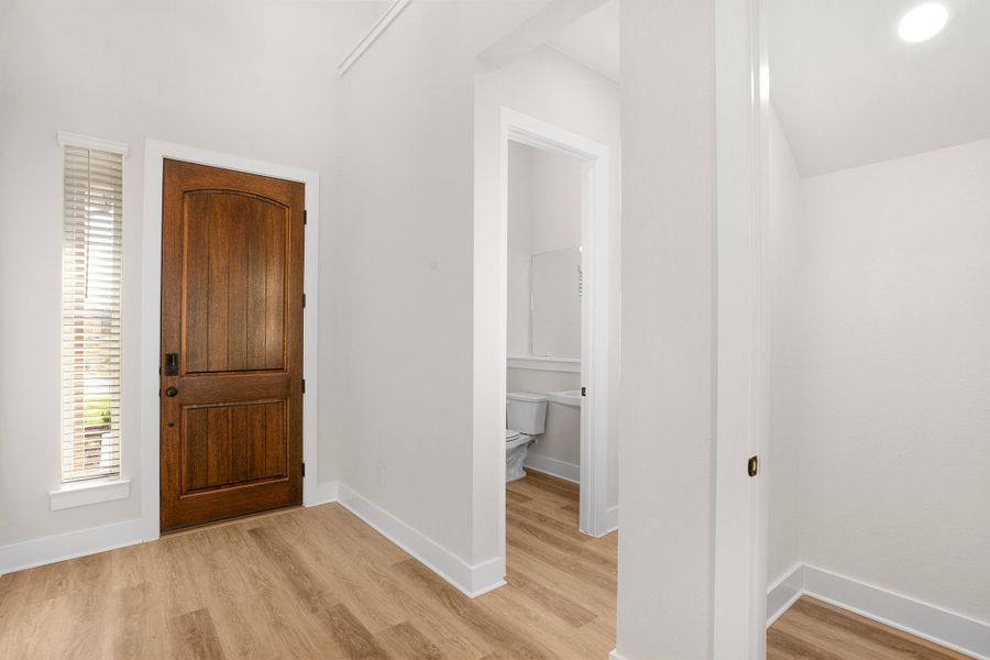 Spacious, unfurnished interior of a new home in Broken Oak, Georgetown (Image 41).