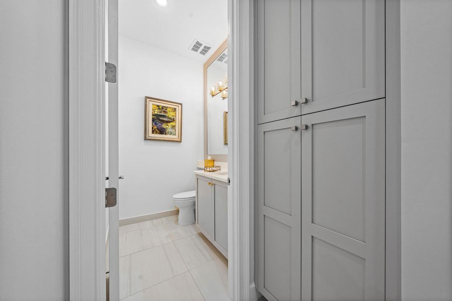 Image 37 of a home in Valencia Grand. Image 37 of a home in Valencia Grand.