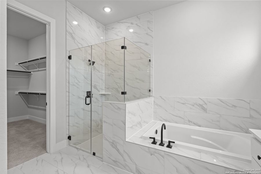 Furnished interior view inside a new home in Homestead, Schertz (Image 11).