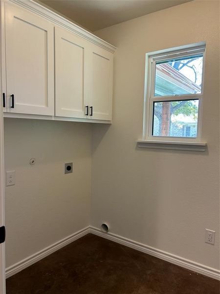 Spacious, unfurnished interior of a new home in , Grandview (Image 15).