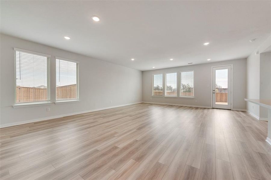 Spacious, unfurnished interior of a new home in Walden Pond, Forney (Image 16).