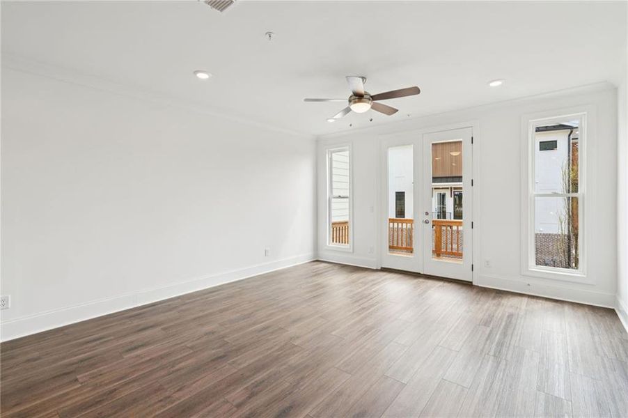 Spacious, unfurnished interior of a new home in IveyBrooke, Alpharetta (Image 11).
