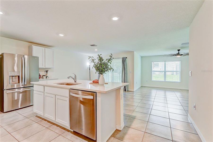 Furnished interior view inside a new home in , Spring Hill (Image 12).