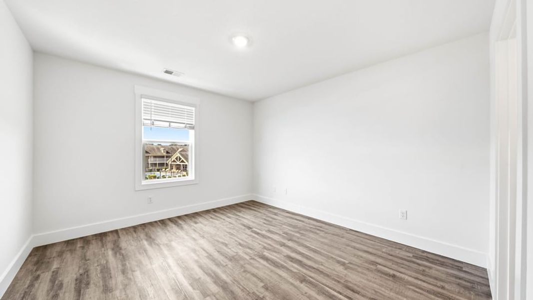 Spacious, unfurnished interior of a new home in The Arbor Townhomes, Kingsport (Image 11).
