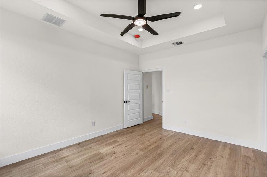 Spacious, unfurnished interior of a new home in , Millsap (Image 24).