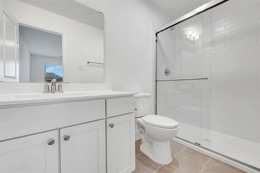Furnished interior view inside a new home in Creekshaw, Royse City (Image 25).