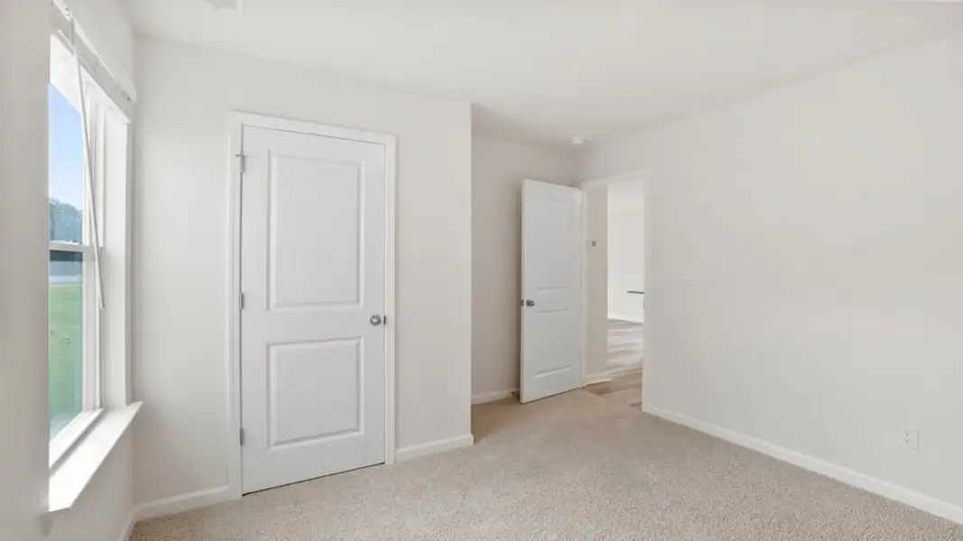 Spacious, unfurnished interior of a new home in Varner Station, Woodruff (Image 22).
