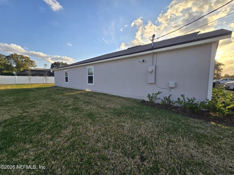 Exterior details and patio area of a home in Palm Coast Homesites, Palm Coast (Image 27).