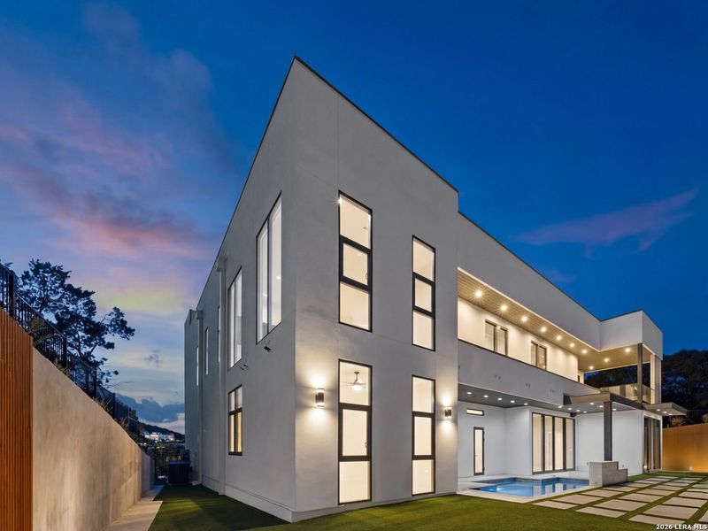 Exterior details and patio area of a home in , San Antonio (Image 28).