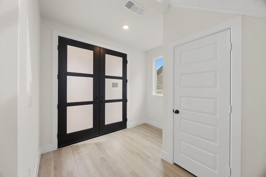 Spacious, unfurnished interior of a new home in Parmer Ranch - 40', Georgetown (Image 22). Spacious, unfurnished interior of a new home in Parmer Ranch - 40', Georgetown (Image 22).