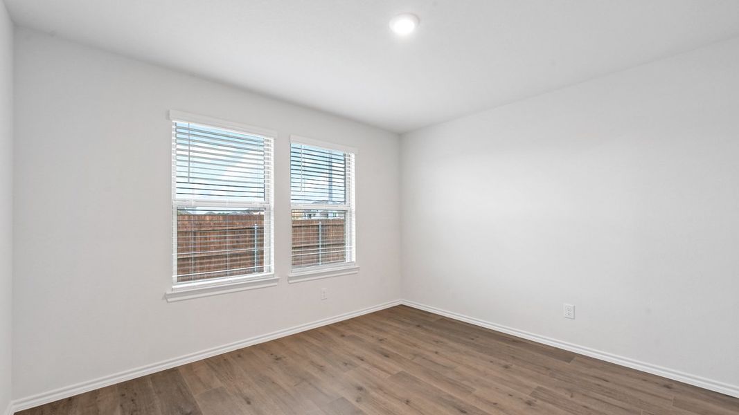 Spacious, unfurnished interior of a new home in Saddlebrook, Waxahachie (Image 16). Spacious, unfurnished interior of a new home in Saddlebrook, Waxahachie (Image 16).