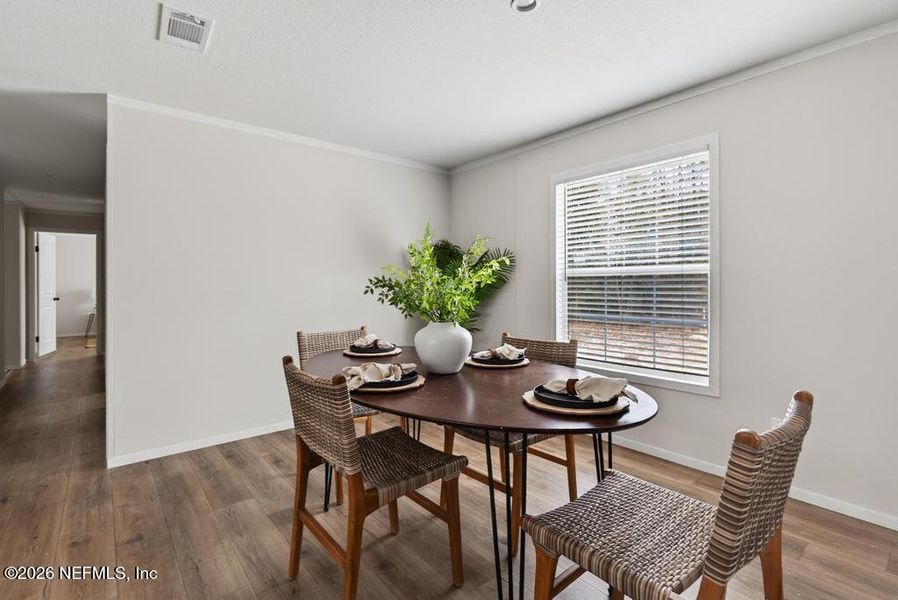 Furnished interior view inside a new home in , Middleburg (Image 15).