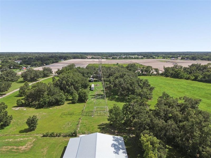 Natural landscape and outdoor views near in Plant City (Image 64). Natural landscape and outdoor views near in Plant City (Image 64).