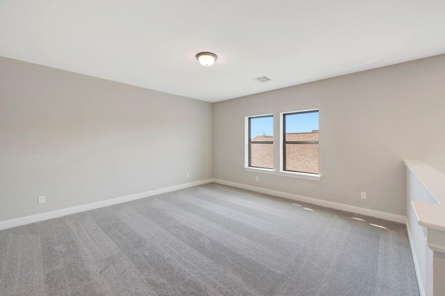 Spacious, unfurnished interior of a new home in Kresston, Magnolia (Image 36).