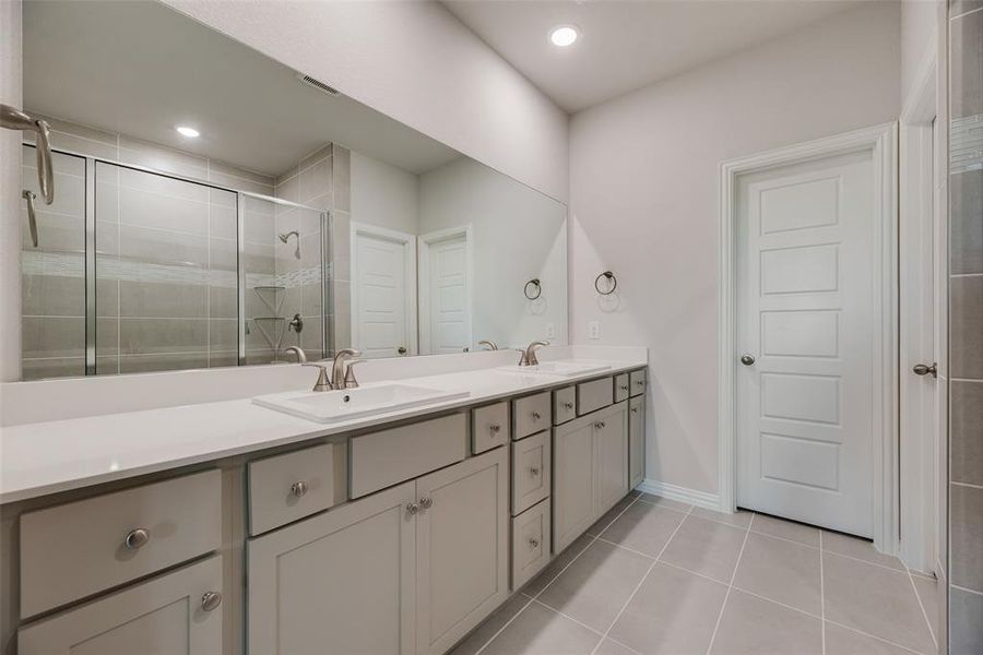 Furnished interior view inside a new home in Wade Settlement Townhomes, Frisco (Image 6).