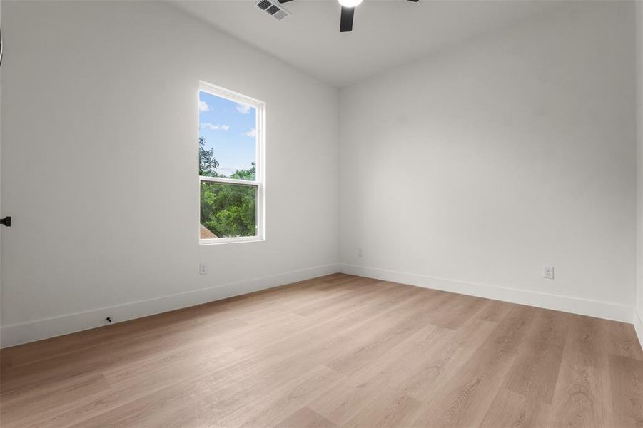 Spacious, unfurnished interior of a new home in , Dallas (Image 32).