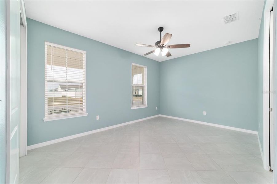 Spacious, unfurnished interior of a new home in Calesa Township, Ocala (Image 70).