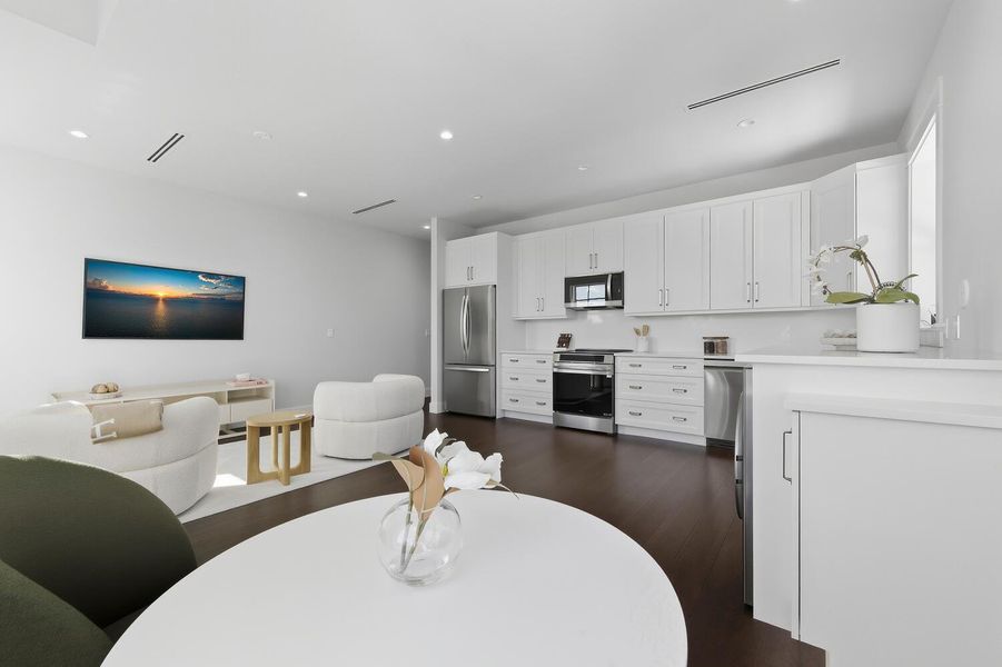 Furnished interior view inside a new home in , Palm Beach Gardens (Image 24).