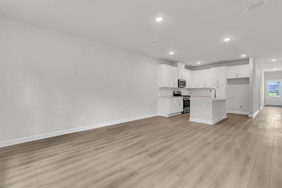 Spacious, unfurnished interior of a new home in Hammock Walk at Nexton, Summerville (Image 27). Spacious, unfurnished interior of a new home in Hammock Walk at Nexton, Summerville (Image 27).