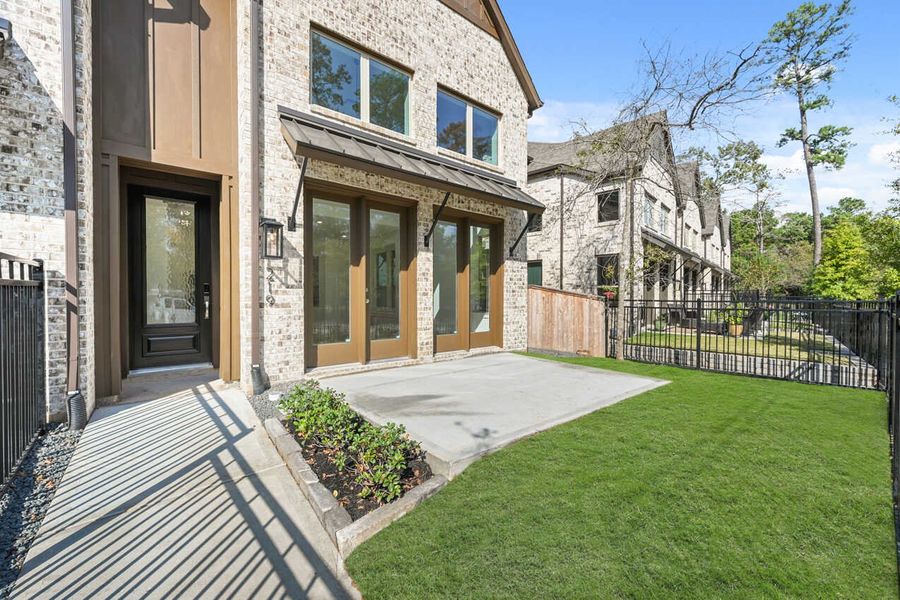 Patio/Backyard Patio/Backyard