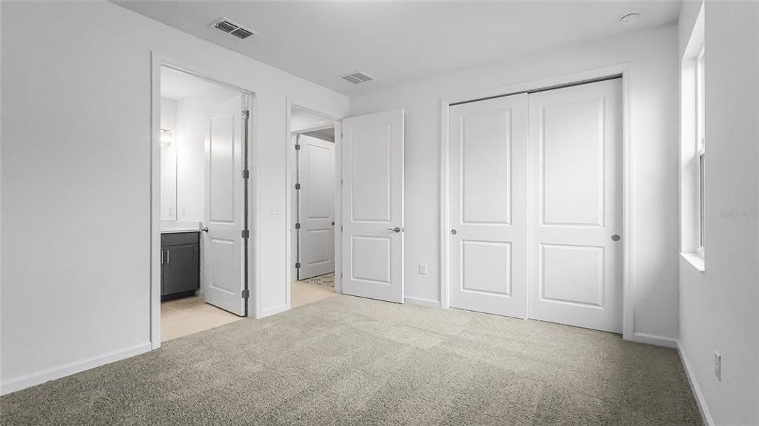 Spacious, unfurnished interior of a new home in Cresswind at Hammock Oaks, Lady Lake (Image 26).