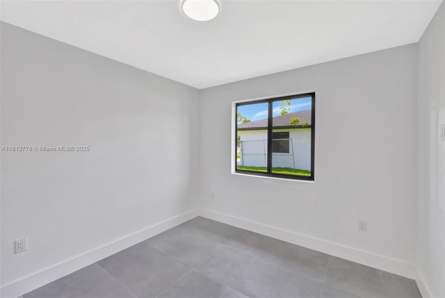 Spacious, unfurnished interior of a new home in , Miami Gardens (Image 18).