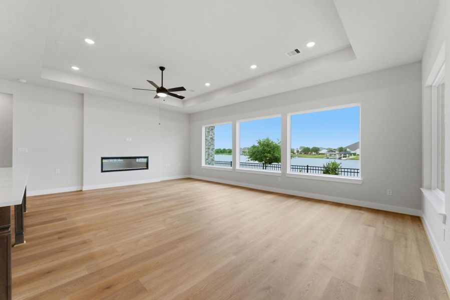 Spacious, unfurnished interior of a new home in Towne Lake, Cypress (Image 16).