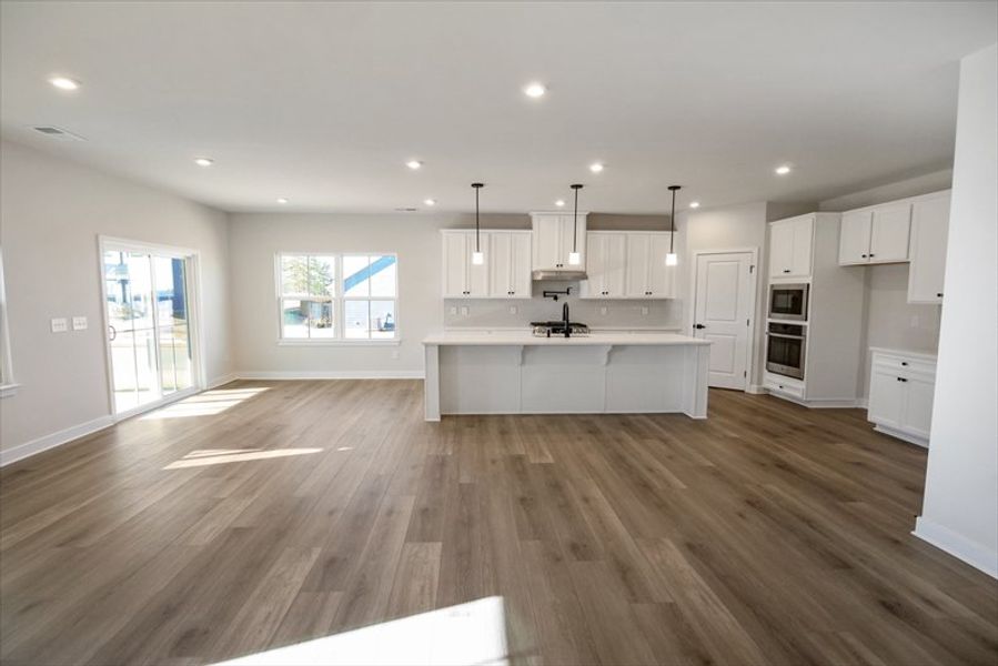 Spacious, unfurnished interior of a new home in Berkeley, Spartanburg (Image 24).