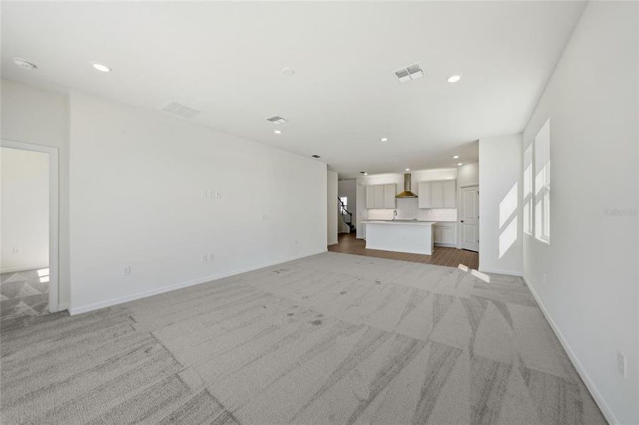 Spacious, unfurnished interior of a new home in , Punta Gorda (Image 18).