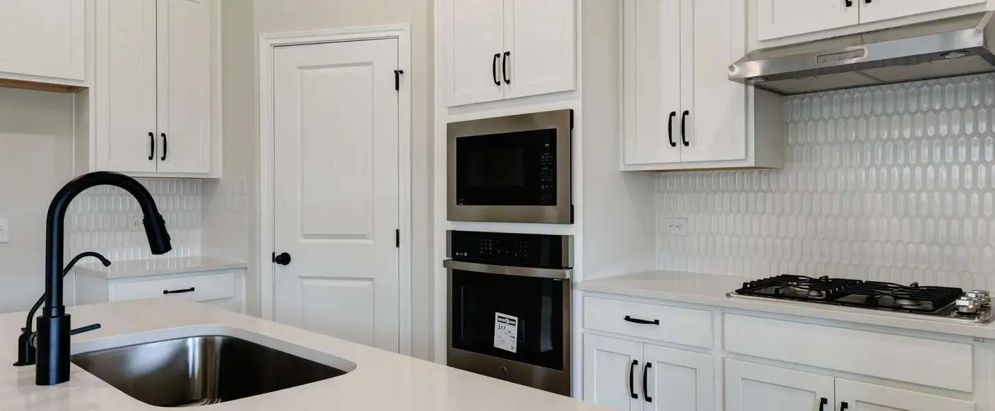 Representative furnished interior of a home built from the Sage by Ashton Woods in Arcadia Ridge, San Antonio (Image 4).