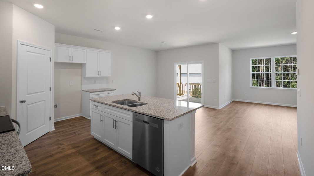 75-tobacco-woods-026