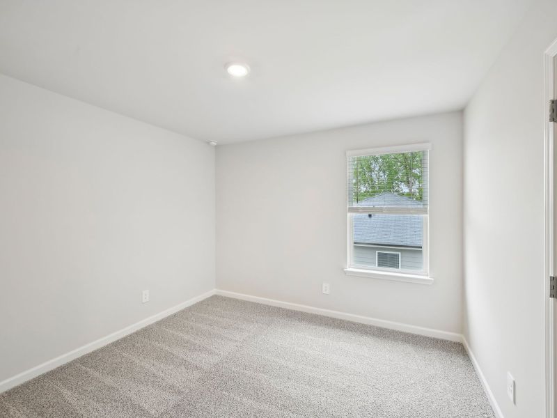 Spacious, unfurnished interior of a new home in Martin Springs - Estate Series, Lawrenceville (Image 24).