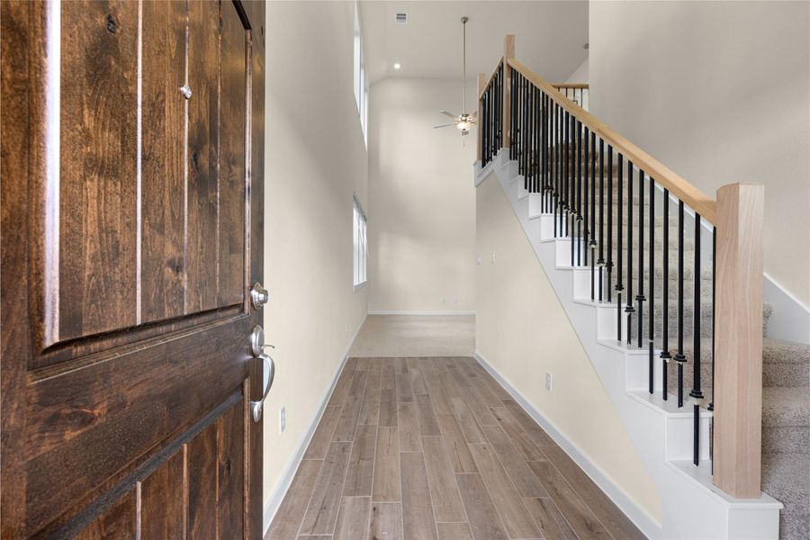 Spacious, unfurnished interior of a new home in Creekhaven, Iowa Colony (Image 14).