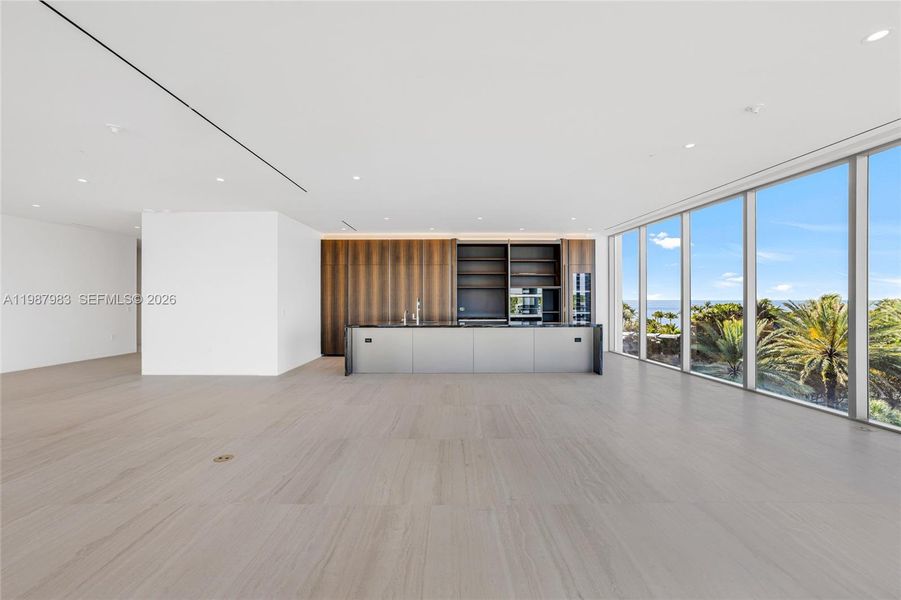 Spacious, unfurnished interior of a new home in , Miami (Image 29).