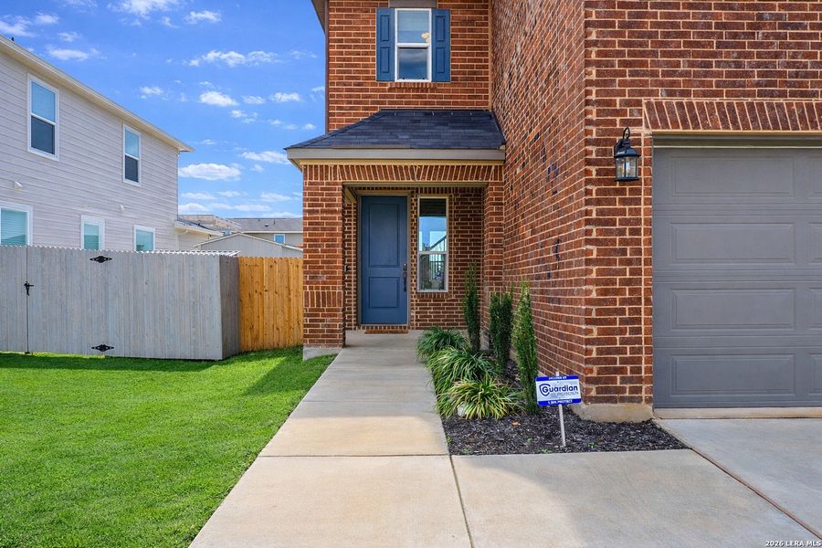 Exterior details and patio area of a home in , New Braunfels (Image 3).