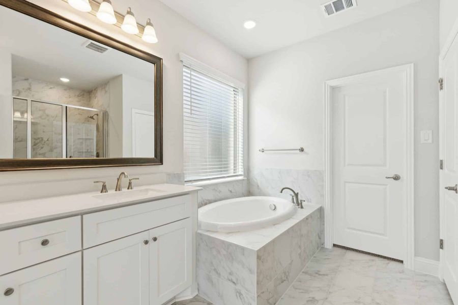 Furnished interior view inside a new home in Las Lomas, Forney (Image 7).