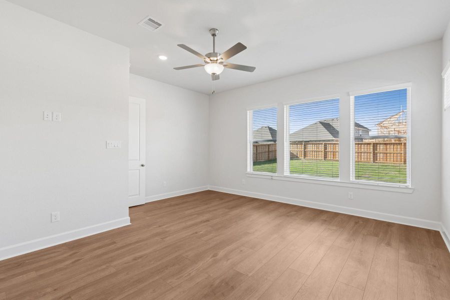 Spacious, unfurnished interior of a new home in Dunham Pointe 50' Homesites, Cypress (Image 24). Spacious, unfurnished interior of a new home in Dunham Pointe 50' Homesites, Cypress (Image 24).