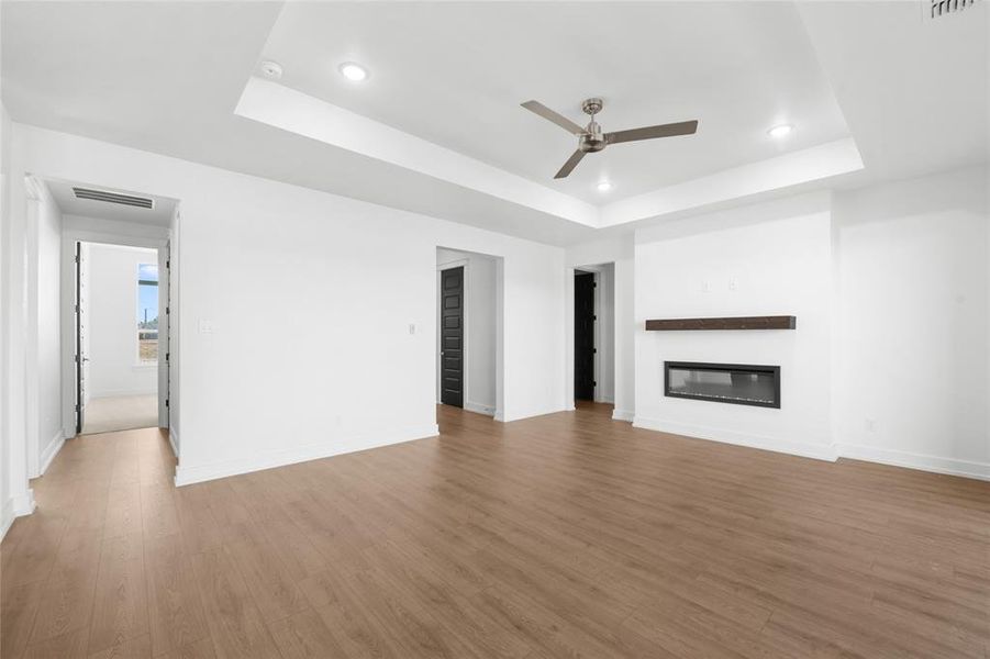 Spacious, unfurnished interior of a new home in Rosenthal Estates, Lorena (Image 14).