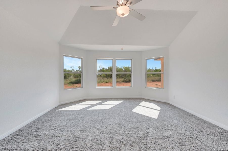 Spacious, unfurnished interior of a new home in Chaparral Ranch, Floresville (Image 34).
