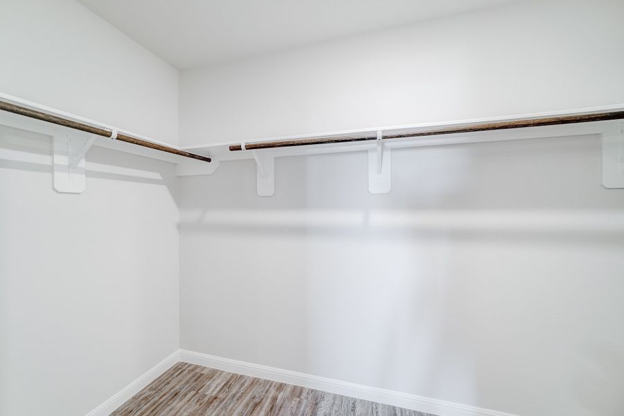 Spacious, unfurnished interior of a new home in Canal Walk, Roanoke Rapids (Image 20).