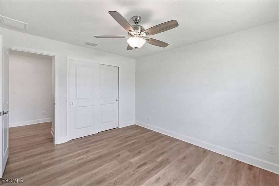 Spacious, unfurnished interior of a new home in Cape Coral, Cape Coral (Image 31).