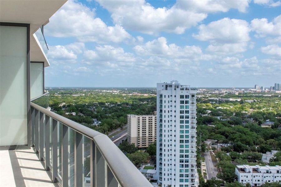 Condo located in Tampa, FL showcasing its design and architecture (Image 36). Condo located in Tampa, FL showcasing its design and architecture (Image 36).