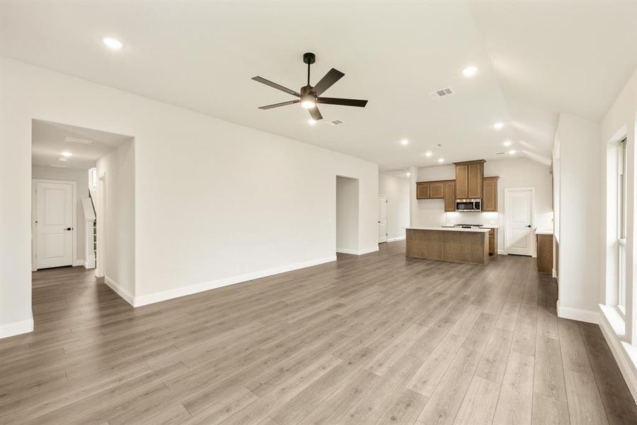 Spacious, unfurnished interior of a new home in Arcadia Trails Classic 60, Balch Springs (Image 30).