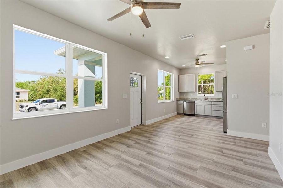 Spacious, unfurnished interior of a new home in , Punta Gorda (Image 15).