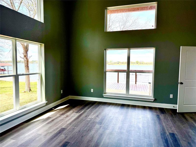 Spacious, unfurnished interior of a new home in , Mabank (Image 9).