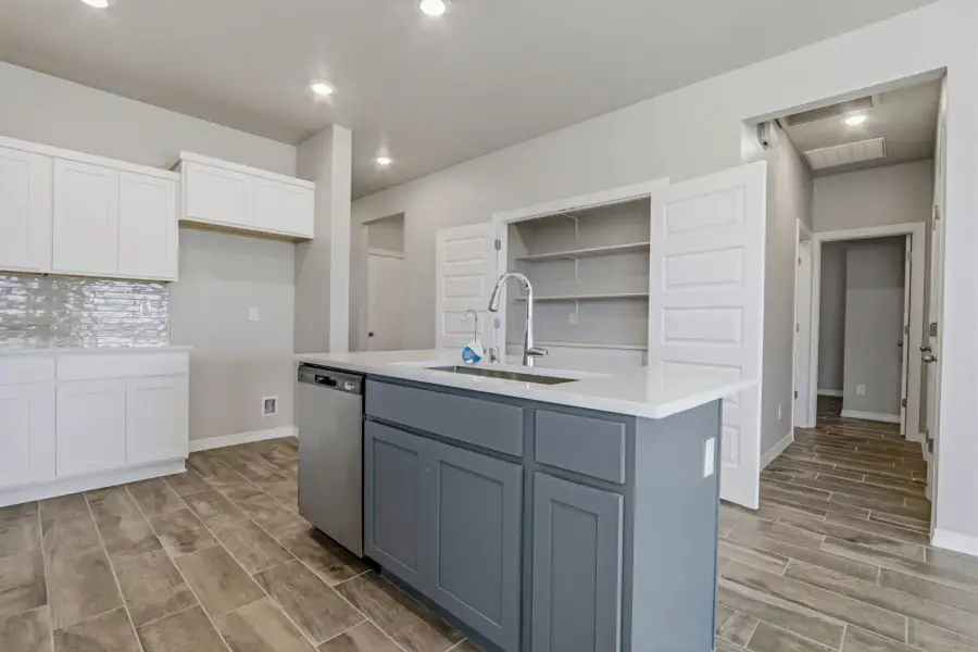 Furnished interior view inside a new home in Paseo del Este, El Paso (Image 29). Furnished interior view inside a new home in Paseo del Este, El Paso (Image 29).