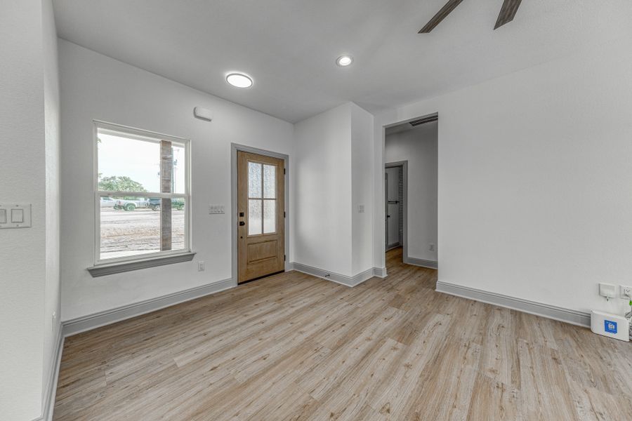 Representative unfurnished interior of a home built from the Lucas by Zeal Home Builders in Echo Grove, Poolville (Image 105).